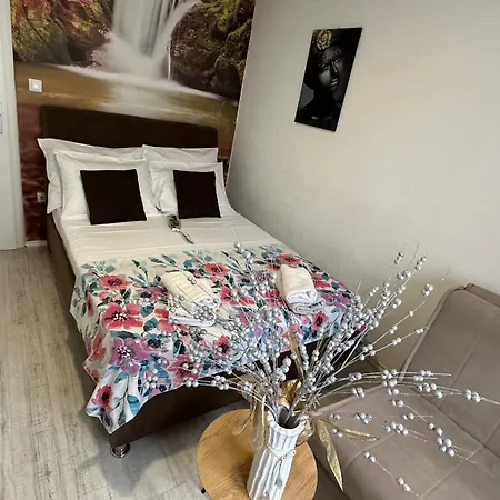 Galaxy Near Old Brige 모스타르