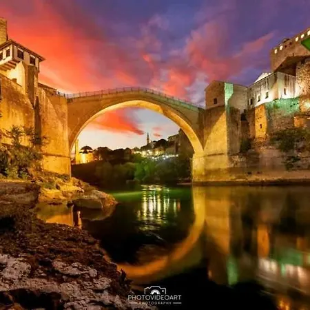 Galaxy Near Old Brige Apartamento *