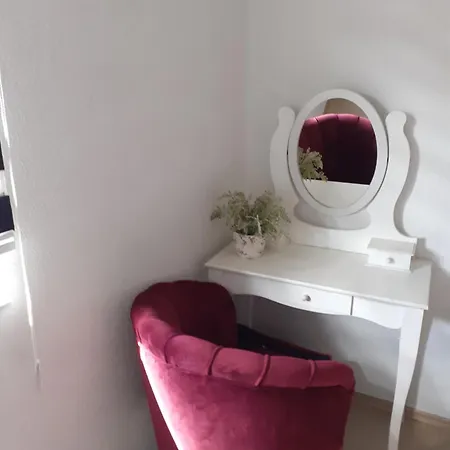 Galaxy Apartment Near Old Brige Apartment