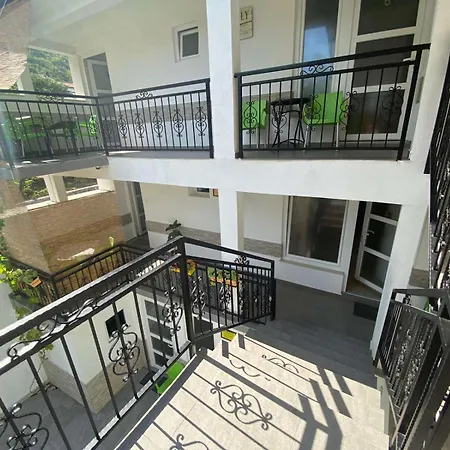 Apartment Galaxy Apartment Near Old Brige *