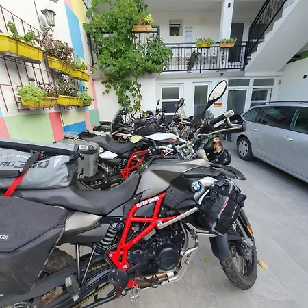 Galaxy Near Old Brige Apartamento Mostar