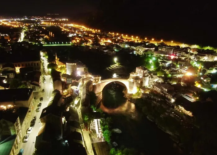 Galaxy Near Old Brige Appartement