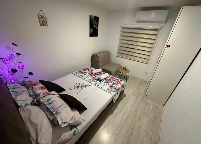 Διαμέρισμα Galaxy Near Old Brige *